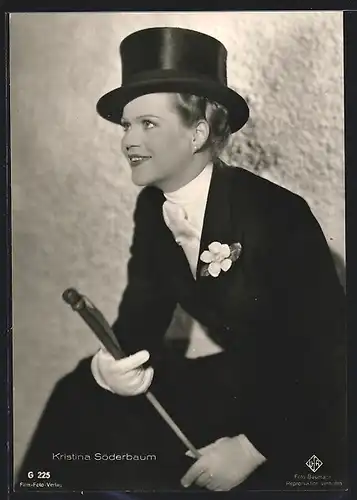 AK Schauspielerin Kristina Söderbaum in schwarzweiss fotografiert