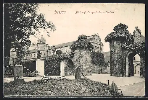 AK Dessau, Blick auf Lustgartentor & Schloss