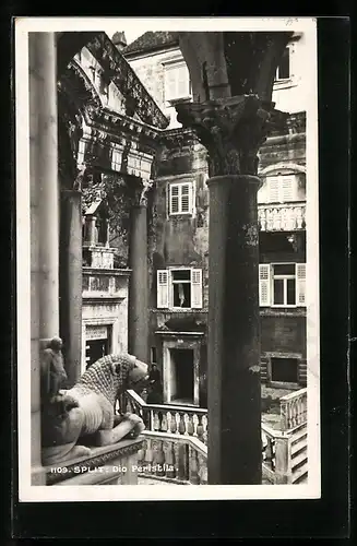 AK Split, Dio Peristila