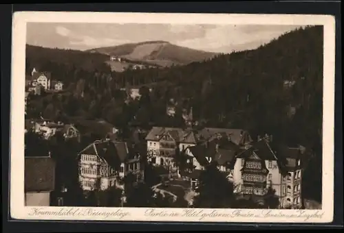 AK Krummhübel im Riesengebirge, Partie am Hotel Goldenen Frieden und Sanatorium Ziegelrot