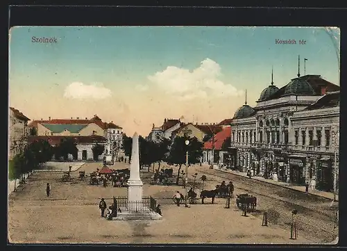 AK Szolnok, Kossuth tér, Denkmal, Pferdekutsche