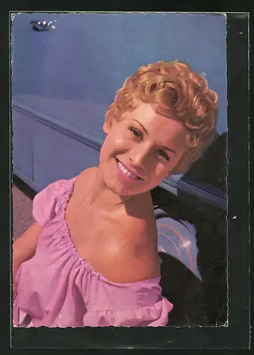 AK Schauspielerin Waltraut Haas mit lächelndem Gesicht