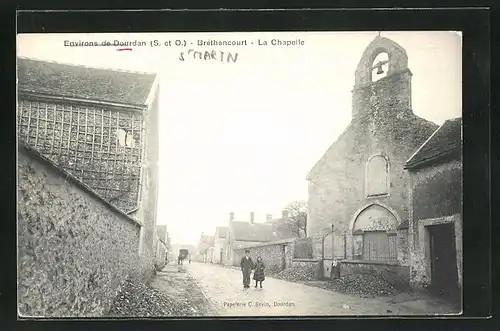 AK Bréthencourt, Rue et la Chapelle