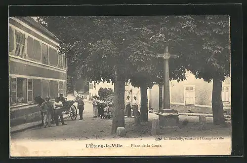 AK L`Ètang-la-Ville, Place de la Croix