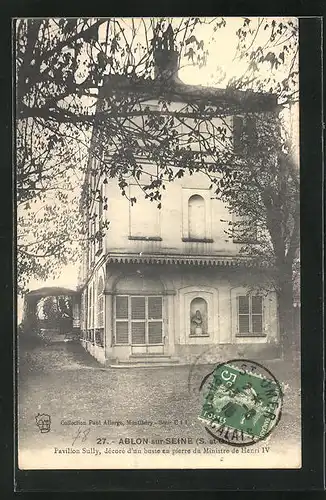 AK Ablon-sur-Seine, Pavillon Sully, décoré d`un buste en pierre du Ministre de Henri IV