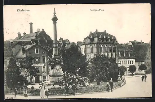 AK Kitzingen, Königs-Platz mit Denkmal