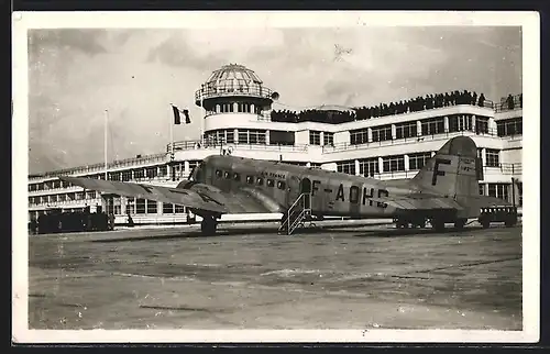 AK Bourget-Dugny, Flugzeug F-AOHD der Air France startbereit am Flugfeld des Flughafens