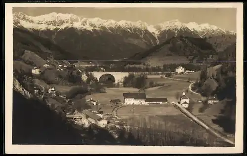 AK Unterberg, Ortsansicht von einem Berg aus