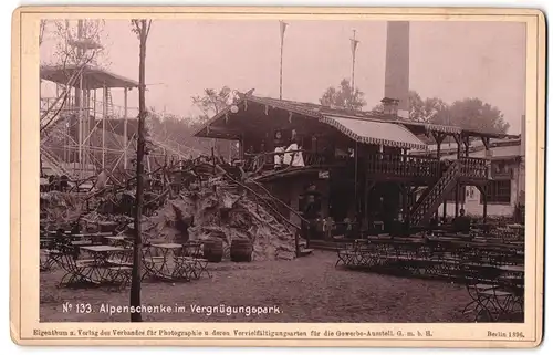 Fotografie Photographischer Verein, Berlin, Ansicht Berlin, Gewerbeausstellung 1896, Alpenschenke im Vergnügungspark