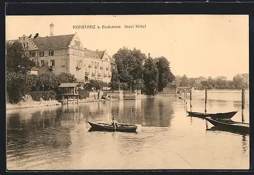 AK Konstanz am Bodensee, Ruderboote vor dem Insel-Hotel