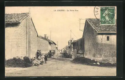 AK La Cheppe, Le Petite Rue, Strassenpartie