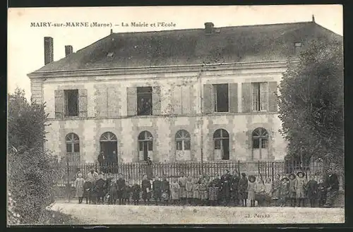 AK Mairy-sur-Marne, La Mairie et l`Ecole