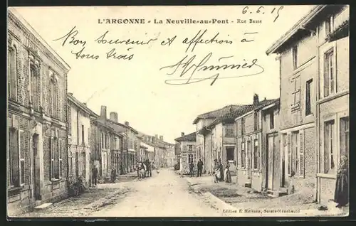 AK La Neuville-au-Pont, Rue Basse, Strassenpartie