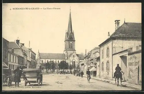 AK Mourmelon-le-Grand, La Place d`Armes