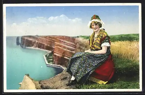 AK Helgoland, Helgoländerin in Tracht