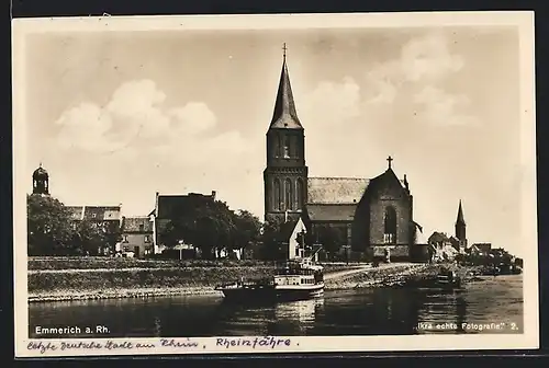 AK Emmerich a. Rh., Flusspartie mit Rheinfähre und Kirche