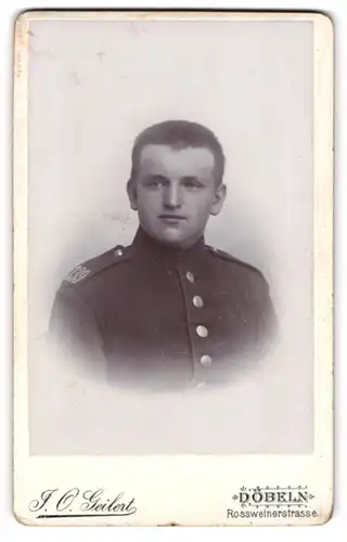Fotografie J. O. Geilert, Döbeln, Portrait Soldat in Uniform
