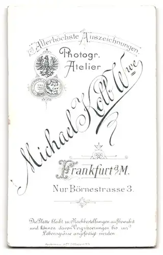 Fotografie Michael Kolb, Frankfurt / Main, Portrait charmanter Herr mit Schnurrbart im Jackett