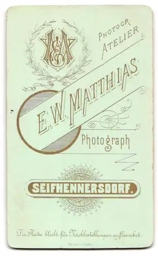 Fotografie E. W. Matthias, Seifhennersdorf, Portrait älterer Herr in Anzug