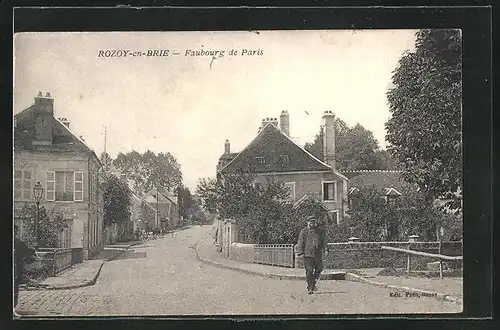 AK Rozoy-en-Brie, Faubourg de Paris, Strassenpartie im Sonnenschein