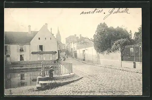 AK Brie-Comte-Robert, Rue Gambetta et l`Abreuvoir