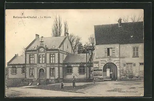AK Boissy-le-Chatel, Rue et la Mairie