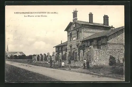 AK Les Limons-de-Chauffry, La Mairie et les Ecoles