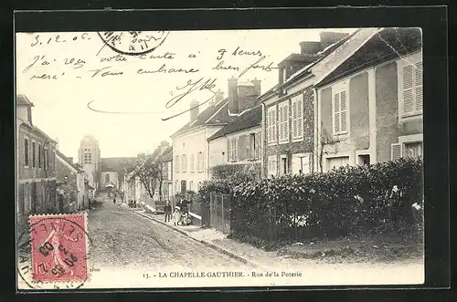 AK La Chapelle-Gauthier, Rue de la Poterie