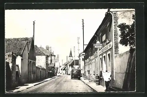 AK Chatenay-sur-Seine, la Grande Rue