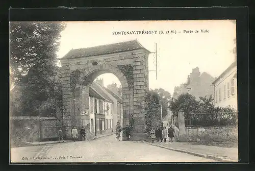 AK Fontenay-Trésigny, Porte de Ville