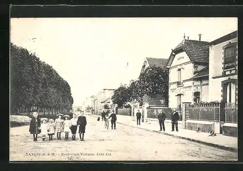 AK Nangis, Boulevard Voltaire, Côte Est
