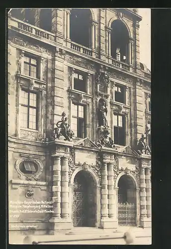 AK München, Bayrisches Nationalmuseum, Haupteingang, Mittelbau