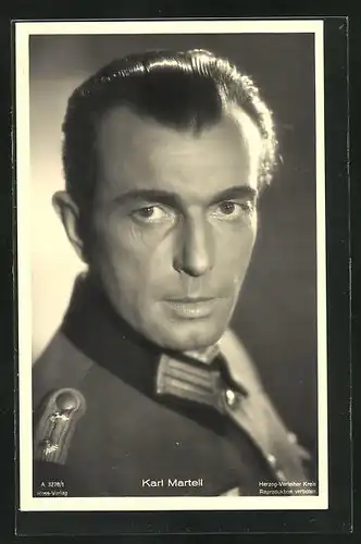 AK Schauspieler Karl Martell elegant in einer Filmuniform