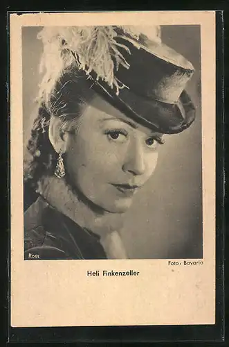 AK Schauspielerin Heli Finkenzeller im Kostüm einer Filmrolle