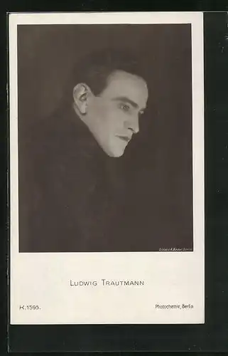 AK Schauspieler Ludwig Trautmann nachdenklich nach unten blickend
