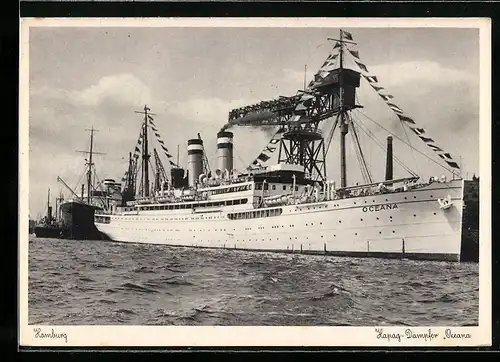 AK Hamburg, Passagierschiff Hapag-Dampfer Oceana mit Flaggen