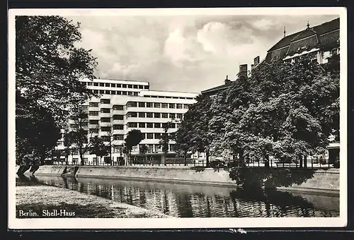 AK Berlin-Tiergarten, Flusspartie am Shell-Haus