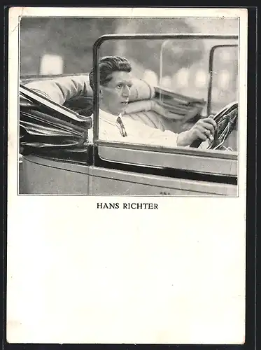 AK Schriftsteller Hans Richter in einem Auto