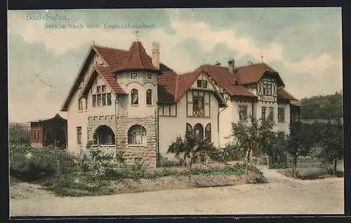 AK Bad Sulza, Strasse nach dem Unstrutbahnhof mit Fachwerkhaus