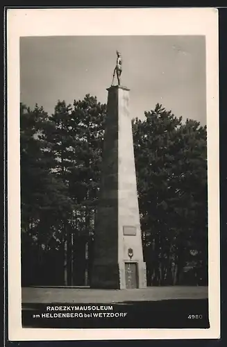 AK Wetzdorf, Radezkymausoleum am Heldenberg