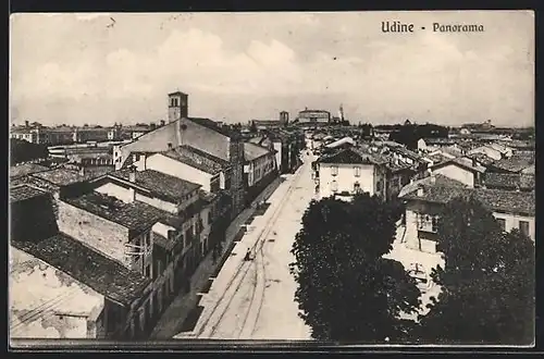 AK Udine, Panorama mit breiter Strasse