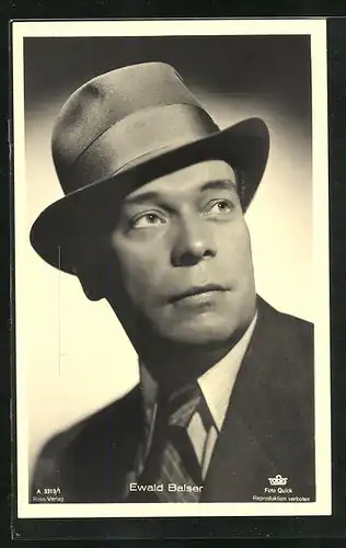 AK Schauspieler Ewald Balser mit Hut porträtiert