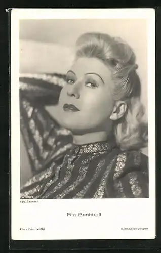 AK Schauspielerin Fita Benkhoff mit blonden Haaren