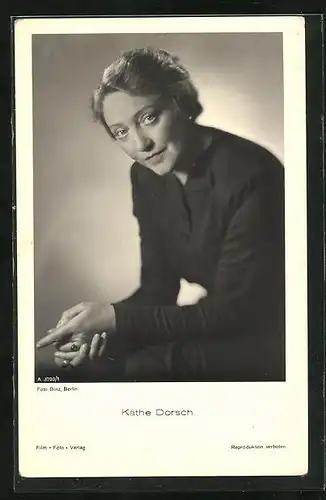 AK Schauspielerin Käthe Dorsch schaut seitlich