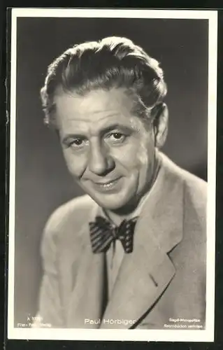 AK Schauspieler Paul Hörbiger im Anzug mit Fliege