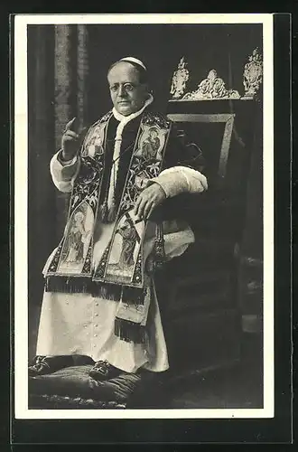 AK Papst Pius XI. auf seinem Thron