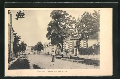 AK Seignelay, Avenue de la Gare, Strassenpartie