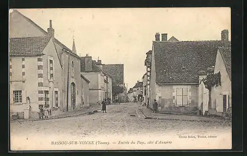 AK Bassou-sur-Yonne, Entrée du Pays, Côté d`Auxerre