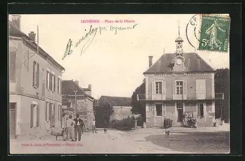 AK Lichères, Place de la Mairie