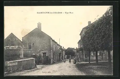 AK Saint-Cyr-les-Colons, Une Rue, Strassenpartie im Ort